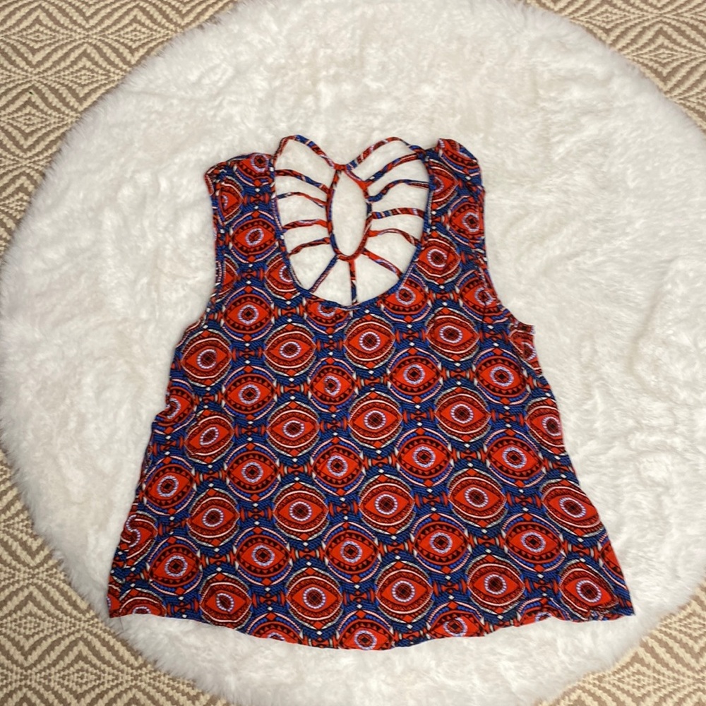 Eyeshadow size large tank top womens